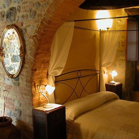 La Vecchia Corte San Gimignano Bagian luar foto
