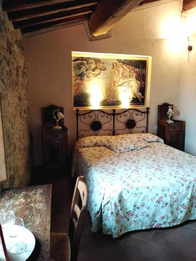 La Vecchia Corte San Gimignano Bagian luar foto