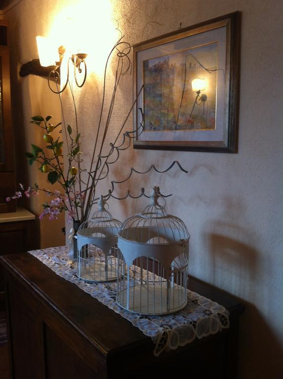La Vecchia Corte San Gimignano Bagian luar foto