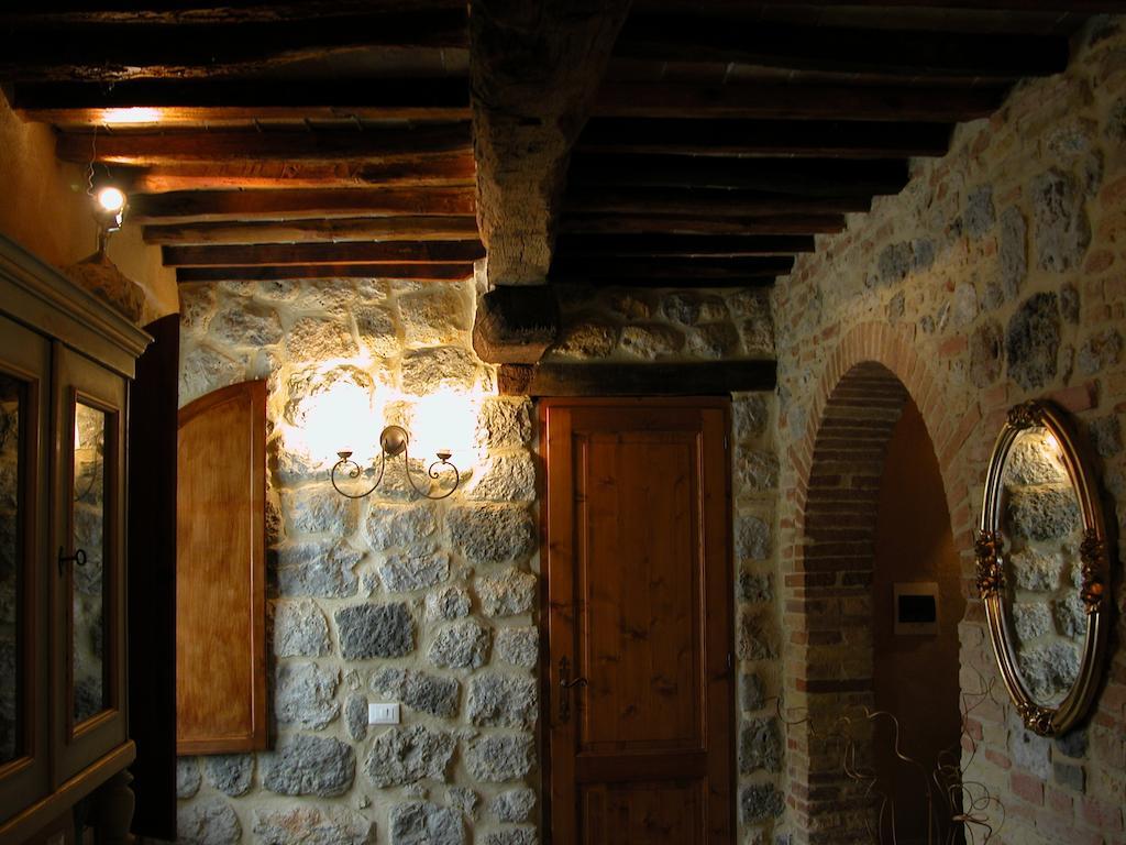 La Vecchia Corte San Gimignano Ruang foto