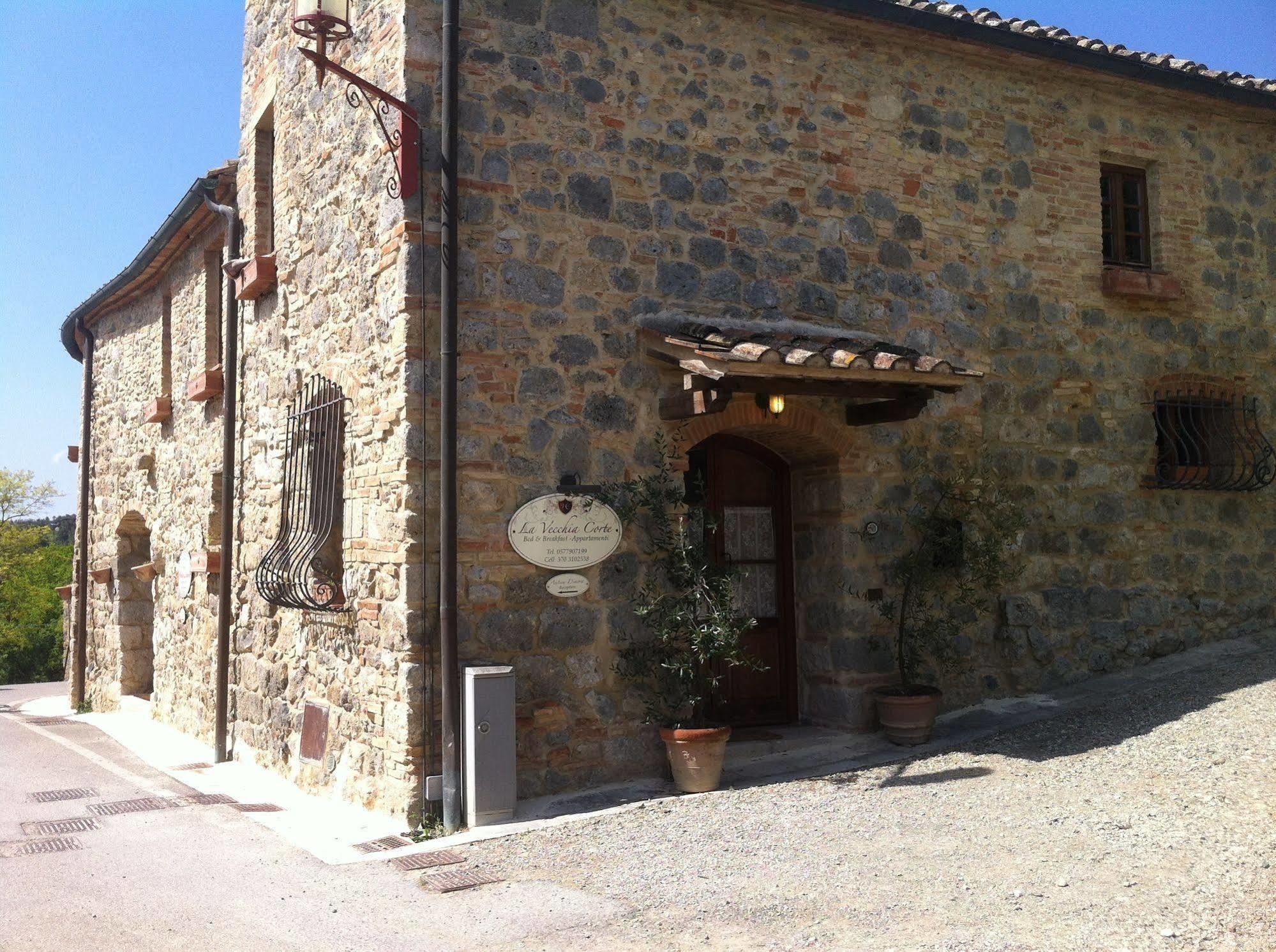 La Vecchia Corte San Gimignano Bagian luar foto